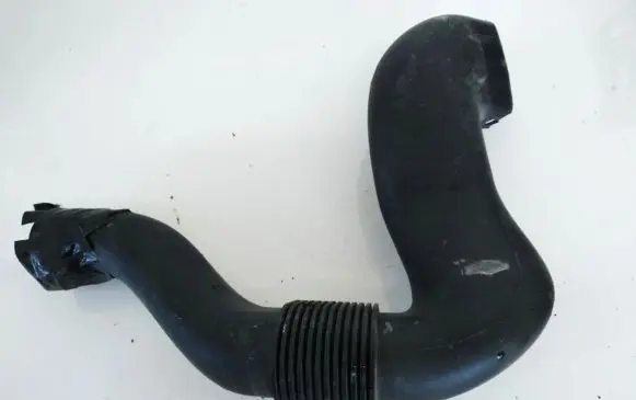 Volkswagen Fox Air intake hose/pipe 6y0129618a