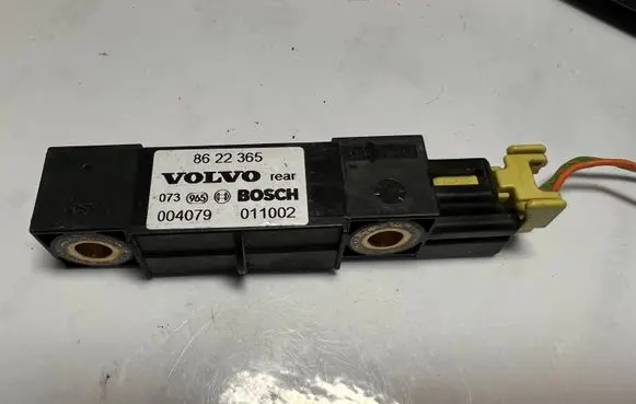 Volvo V70 Airbag deployment crash/impact sensor 8622365 011002 004079