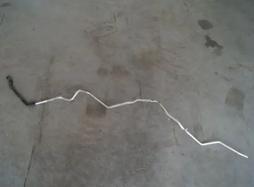 Engine coolant pipe/hose