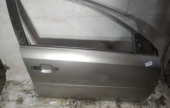 Opel Vectra C Front door rudos