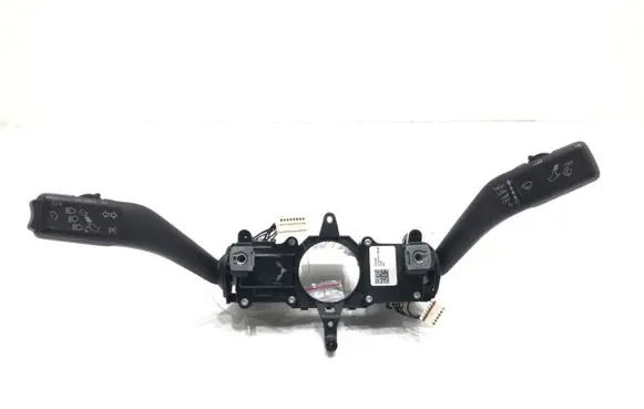 Wiper turn signal indicator stalk/switch