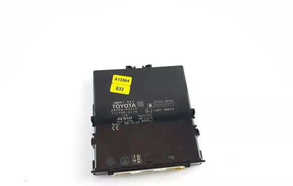 Toyota Prius+ (ZVW40) Keyless (KESSY) go control unit/module 8999047311 2329008220