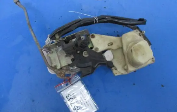 Honda Odyssey Front door lock