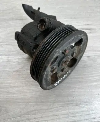 Renault Laguna II Power steering pump 26055913
