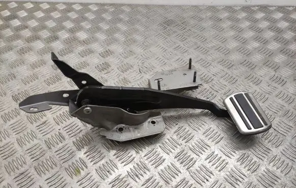 Peugeot 308 Brake pedal