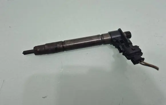 Citroen C-Crosser Fuel injector 9659228880