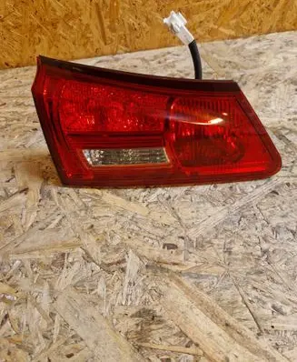 Lexus IS 220D-250-350 Tailgate rear/tail lights