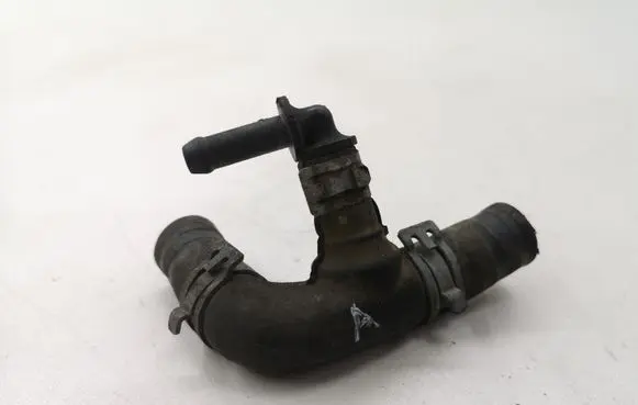Mercedes-Benz A W169 Engine coolant pipe/hose