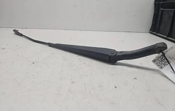 Volvo S60 Front wiper blade arm 30655615