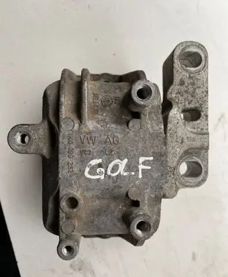 Volkswagen PASSAT B6 Engine mount bracket 1K0199252