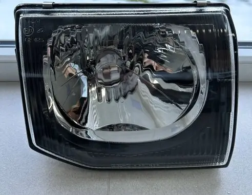 Mitsubishi Pajero Headlight/headlamp 2141146 214-1146R 214-1146R-LD-E
