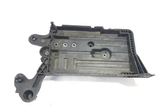 Seat Leon (5F) Battery box tray 5Q0915321H 5Q0915331J