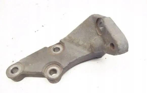 Toyota Yaris Engine mounting bracket 12315-33020