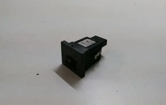 Opel Vectra C Seat heating switch 13138251