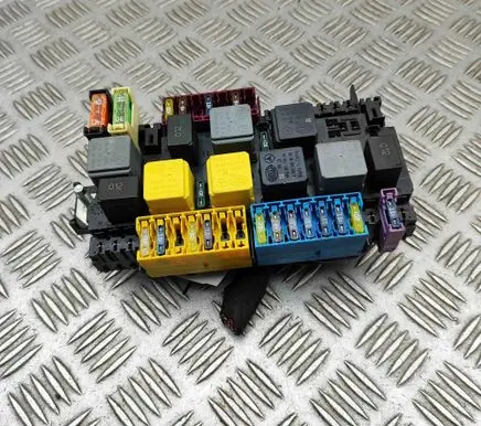 Mercedes-Benz GLE (W166 - C292) Fuse module A1669068201