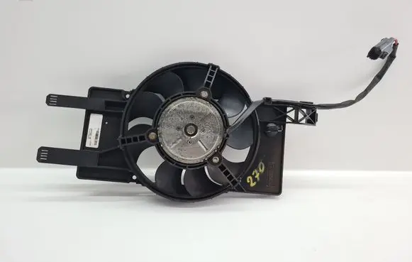 Ford C-MAX II Radiator cooling fan shroud BV618C607SC