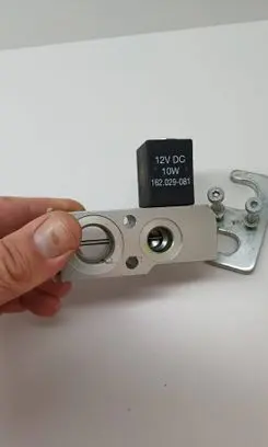 Air conditioning (A/C) expansion valve