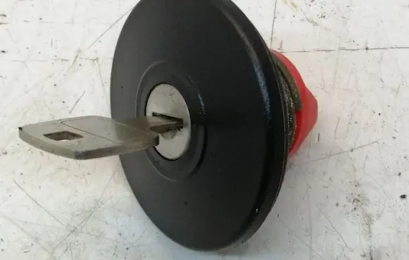 Ford Transit Fuel tank cap lock 