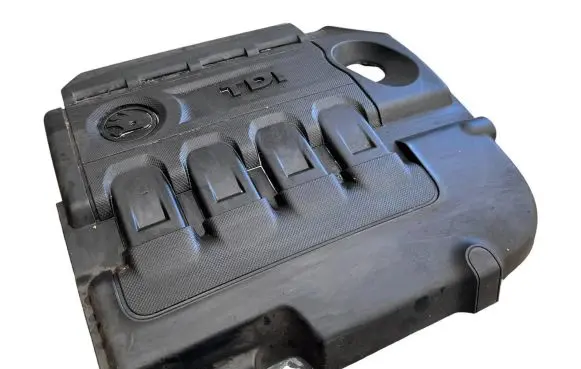 Skoda Octavia Mk3 (5E) Engine cover (trim) 04L103925N