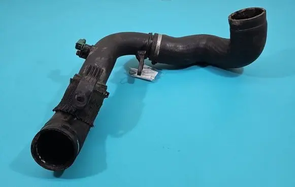 Intercooler hose/pipe