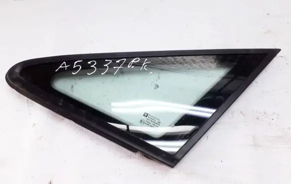 Opel Zafira A Front triangle window/glass 