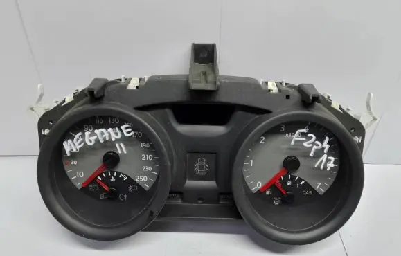 Renault Megane II Speedometer (instrument cluster) 8200074316E