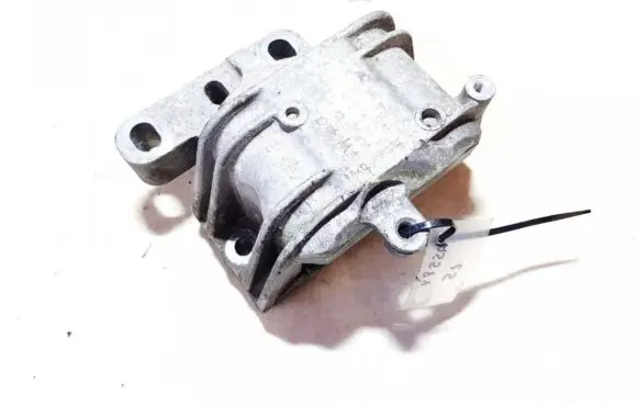 Volkswagen PASSAT B6 Engine mount bracket 1j0199262