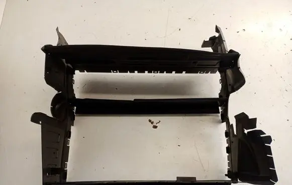 Radiator trim