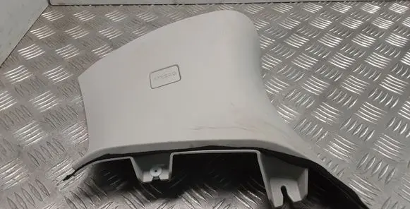 (D)pillar trim (top)