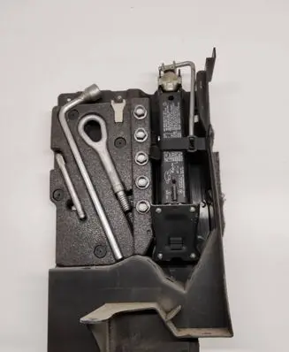 Mercedes-Benz C W203 Tool set 
