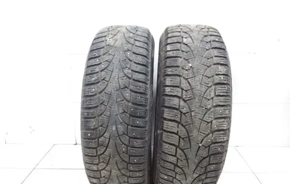 Volkswagen Golf II R15 winter/snow tires with studs 19565R1591T
