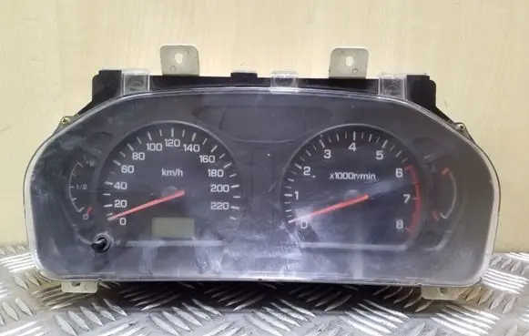 Mitsubishi Space Wagon Speedometer (instrument cluster) MR489727 178520
