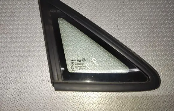Chevrolet Rezzo Front triangle window/glass 