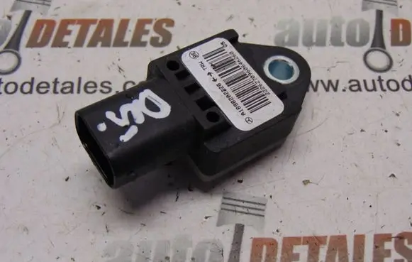 Mercedes-Benz B W245 Airbag deployment crash/impact sensor A1698202226