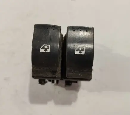 Renault Scenic II - Grand scenic II Electric window control switch 315050A