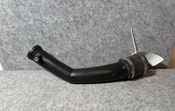 Mercedes-Benz C W205 Intake resonator 