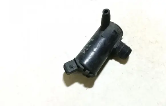 Volvo C70 Windscreen/windshield washer pump 9169611 060210-3950