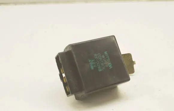 Subaru Forester SF Window wiper relay 