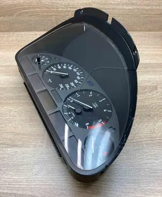 BMW 5 E39 Speedometer (instrument cluster) 8375902 110008735 Damaged