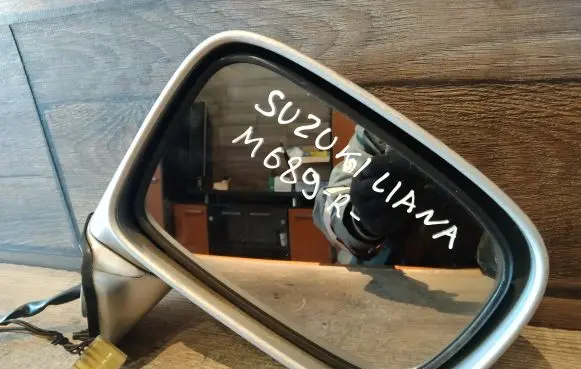 Suzuki Liana Front door electric wing mirror