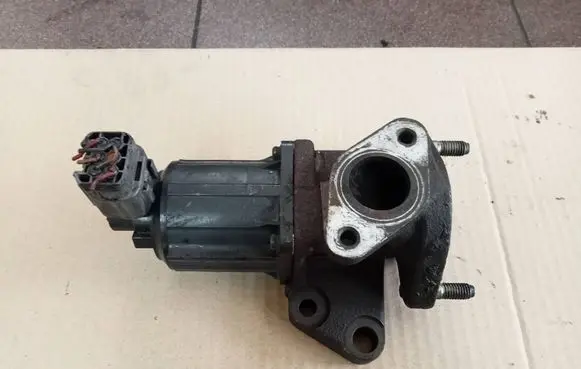 Mazda 6 EGR valve k5t70871 6X18 K5T70871