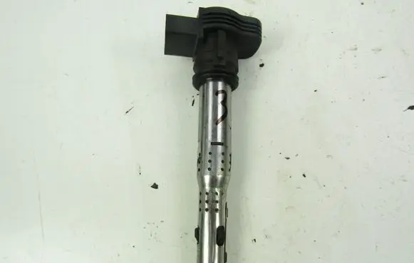 Audi A4 S4 B7 8E 8H High voltage ignition coil 07K005715F