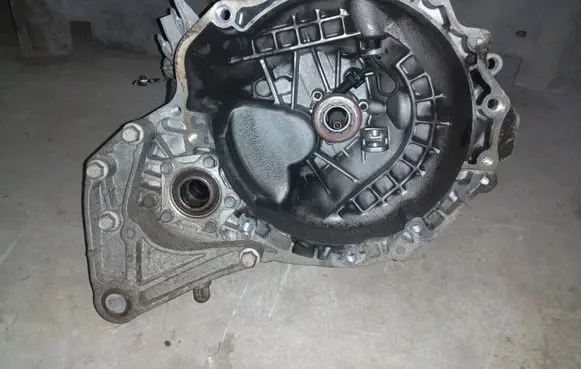 Opel Mokka Manual 6 speed gearbox 631065646