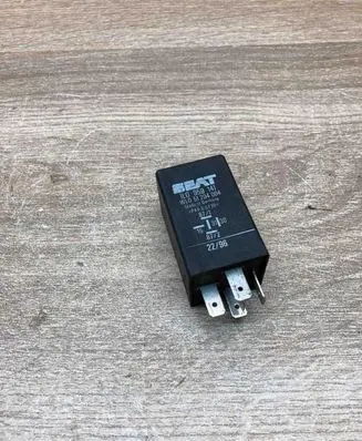 Seat Toledo I (1L) Other relay 1L0959141 WL051204004