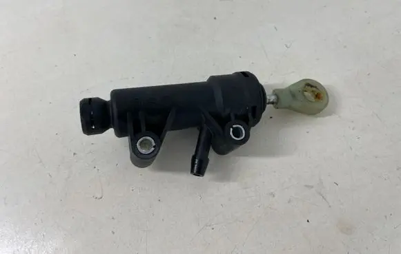 Clutch master cylinder