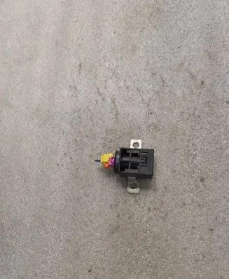 Audi A6 S6 C6 4F Battery relay fuse 4F0915519 PBTGF30