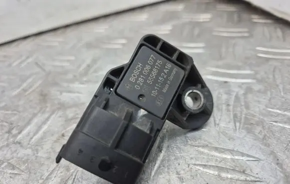Opel Astra J Air pressure sensor 55568175 0281006077