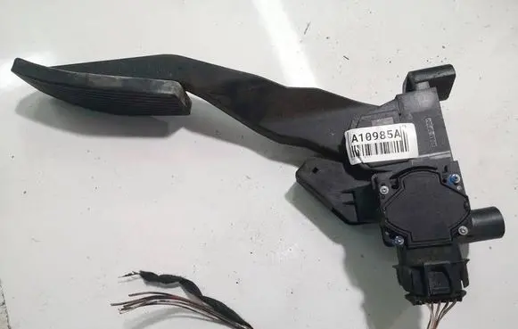 Opel Zafira A Accelerator throttle pedal 0281002298 90581208