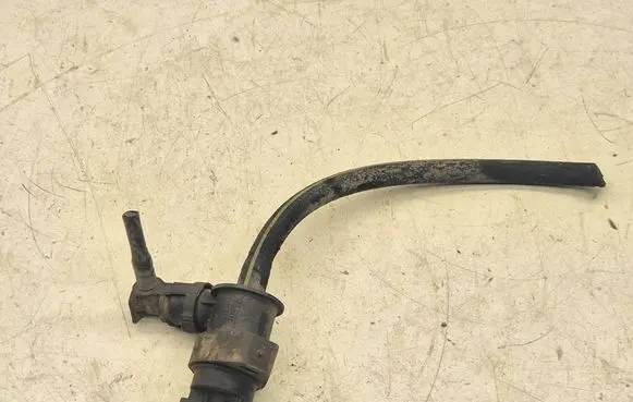 Volvo S80 Vacuum valve 31104896 1997348
