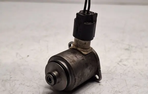 BMW 5 E60 E61 Hydraulic servotronic pressure valve 32106788658 32106767410